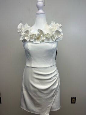 Clover and Sloane Ivory Ruffle On/Off-Shoulder Stretchy Cocktail Dress Size 14